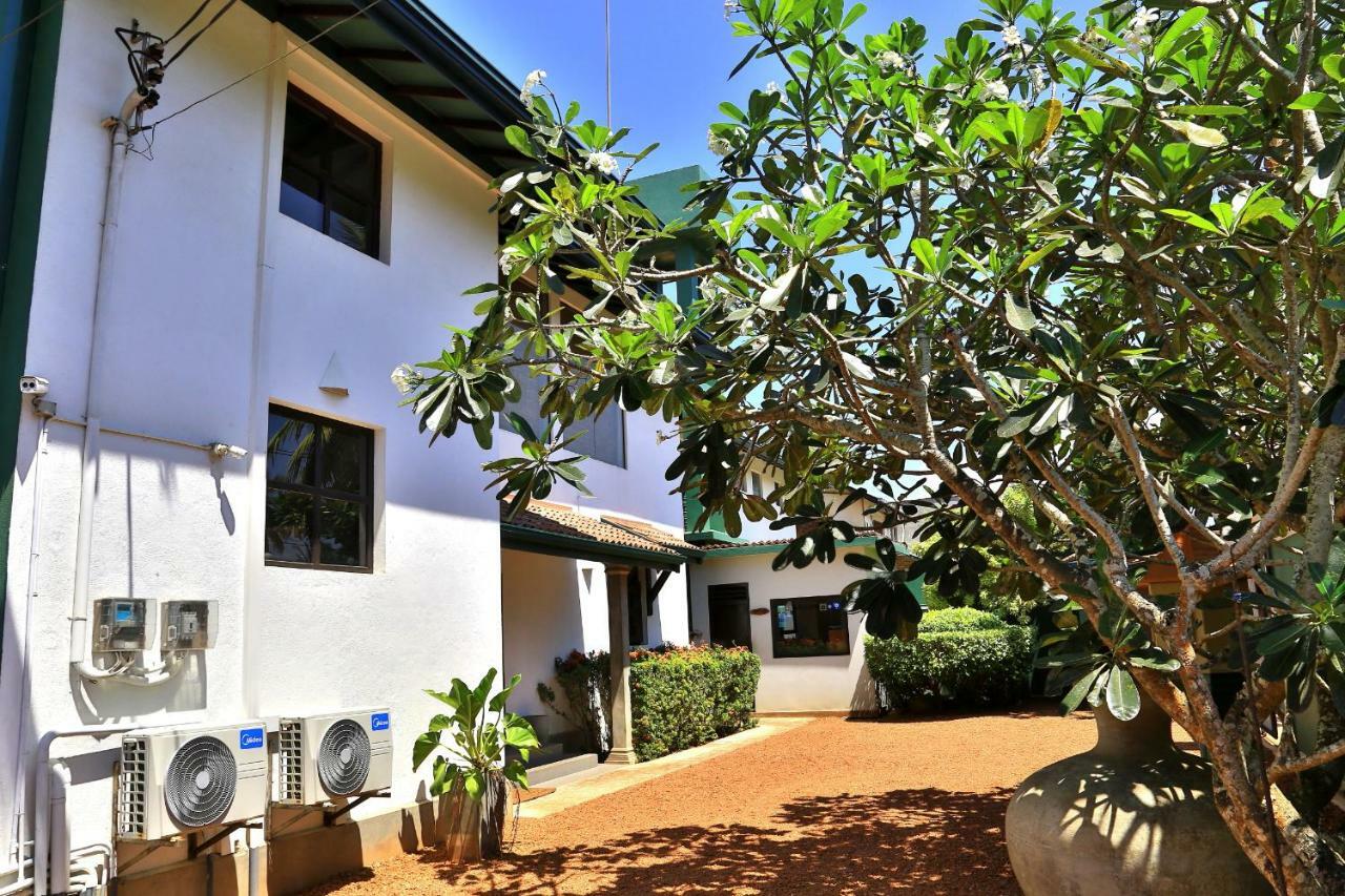 Sea Rock Villa Bentota Zewnętrze zdjęcie